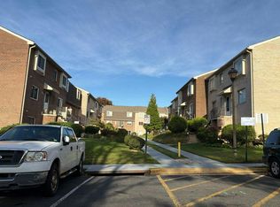 4502 Conwell Dr #219, Annandale, VA 22003