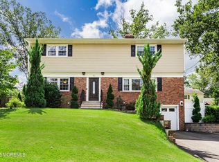 15 Oak Leaf Lane, Toms River, NJ 08755
