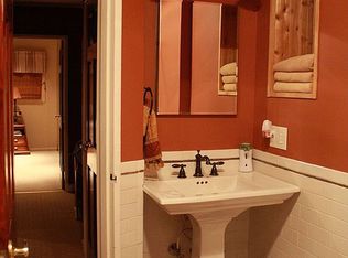 6 Cheshire Rd, Inwood, NY 11096