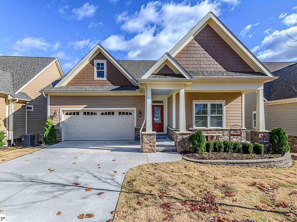 1st image of 114 Pebble Creek Dr