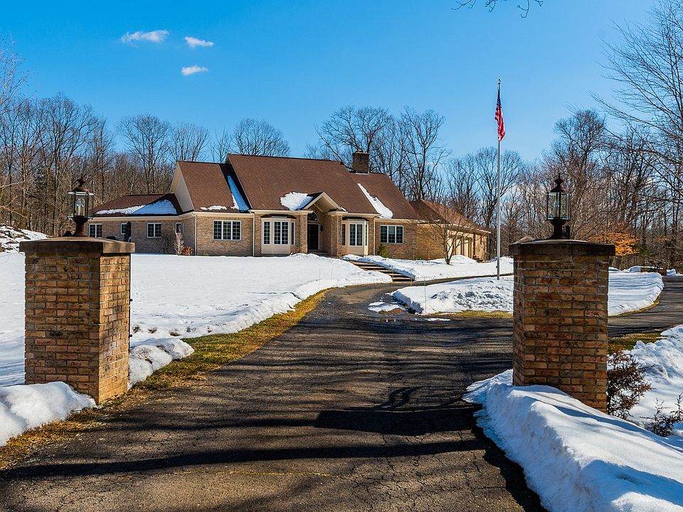 133 Chamberlain Hill Road