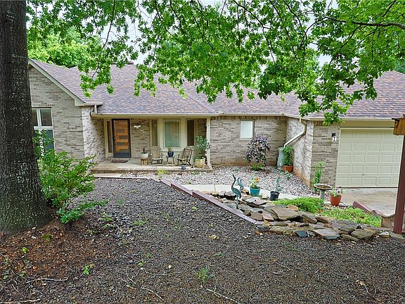2nd image of 8985 Pikes Peak Rd
