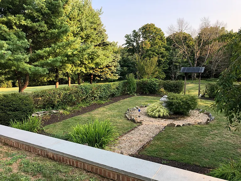 31 Hilltop Rd — Photo 5