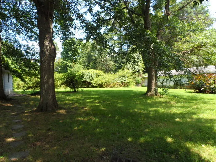 4712 Stafford Dr — Photo 2