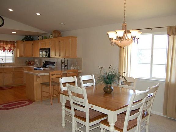 4th image of 23662 Millville Way