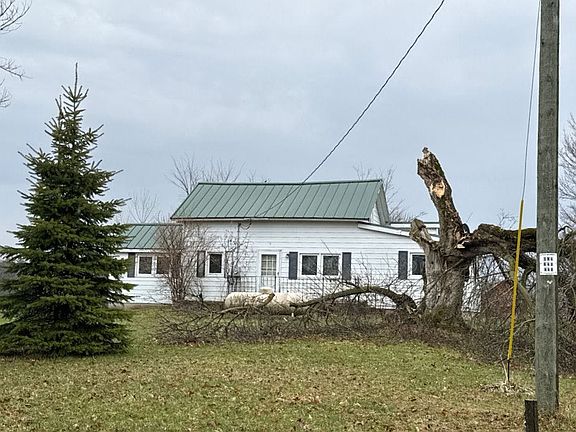 2nd image of 10640 N Rolland Rd