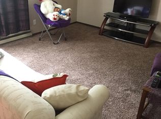 2060 Pasadena Dr APT 4, Dubuque, IA 52001