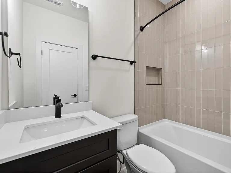 3006 Casting St — Photo 5