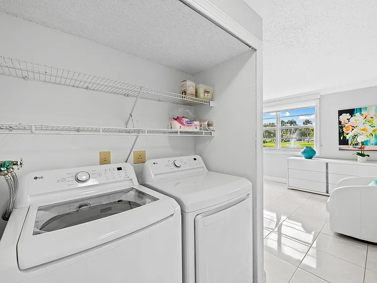 170 SE 5th Ave #103 — Photo 6