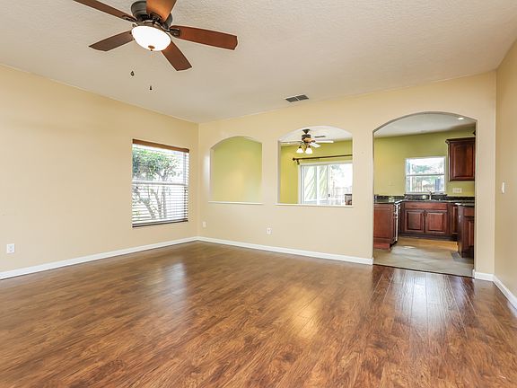 3rd image of 15544 Bay Vista Dr