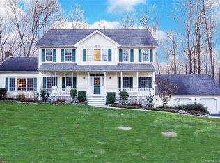 3 Naples Ln, Oxford, CT 06478