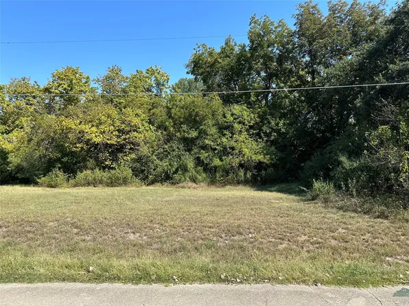 2560 S Scullin Ave, Denison, TX 75020