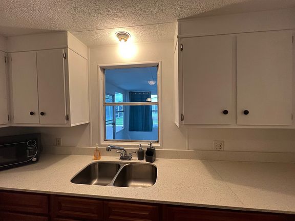 4th image of 1000 Walker St Lot 173