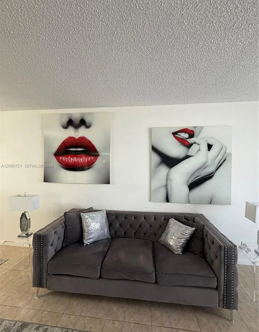 Olympus Condo Phase — Photo 2