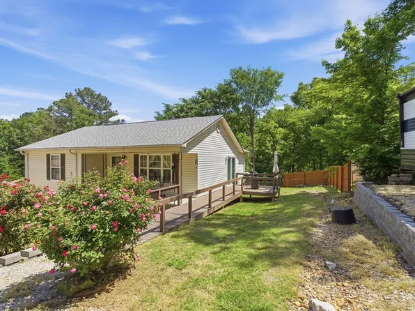 432 2nd St, Big Sandy, TN 38221