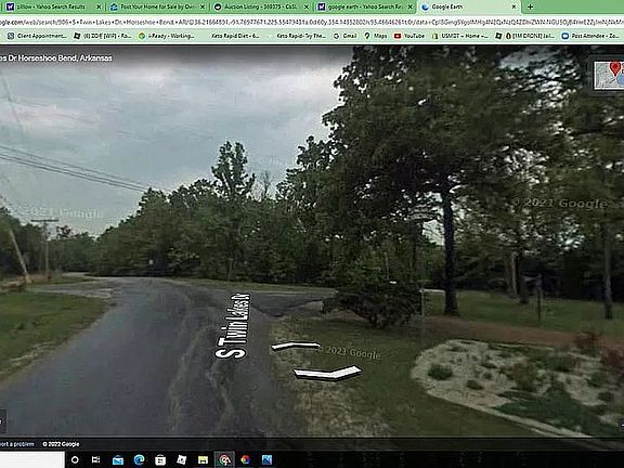 3rd image of 906 S Twin Lakes Dr