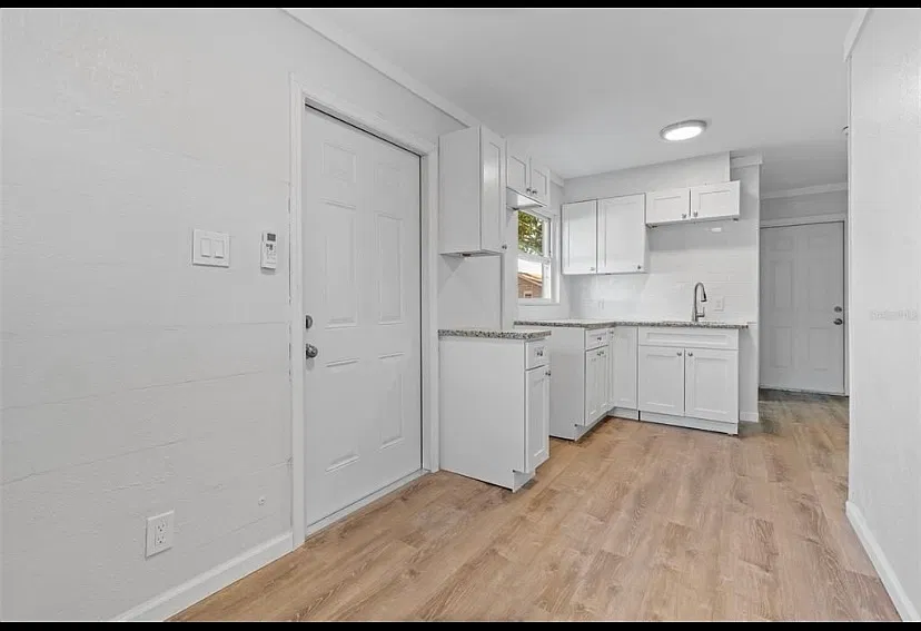 1 bed, 400 sqft, $1,300 — Photo 1
