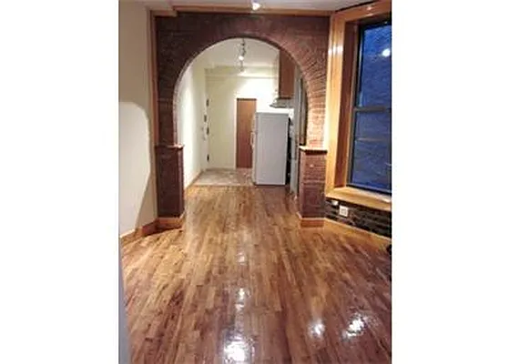 Rented by City Connections Realty | media 16