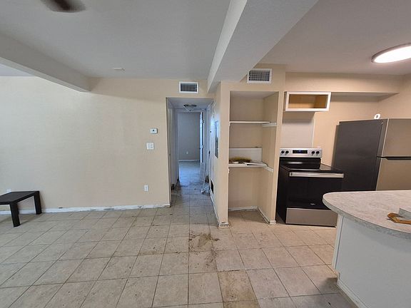 4th image of 3718 Pleasanton Rd #2-102