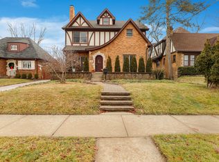 1421 S Vine Ave, Park Ridge, IL 60068