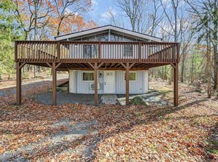 304 Forest Dr, Hawley, PA 18428