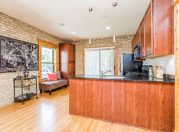 4th image of 3610 N Magnolia Ave #1