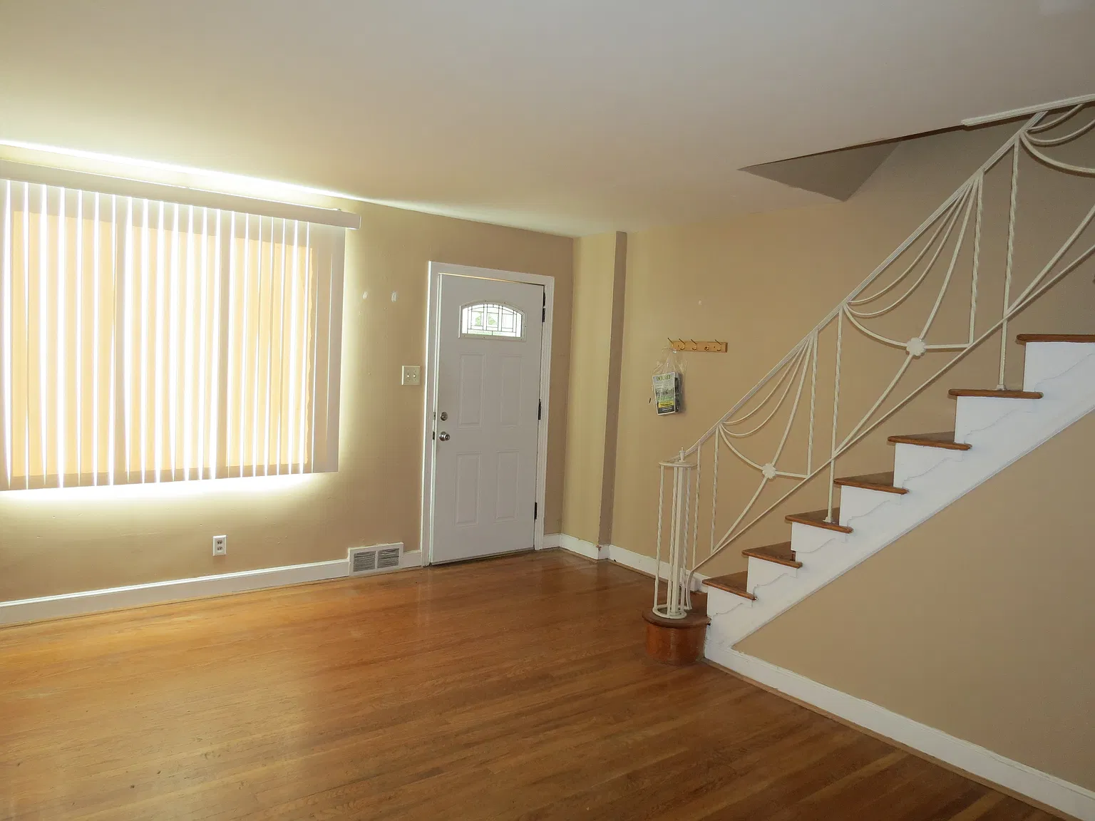 3-Bedroom Brick Rowhome with Hardwood Floors in East Mayfair — Photo 3