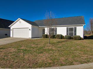 123 Brookstone Ct, Hendersonville, NC 28792