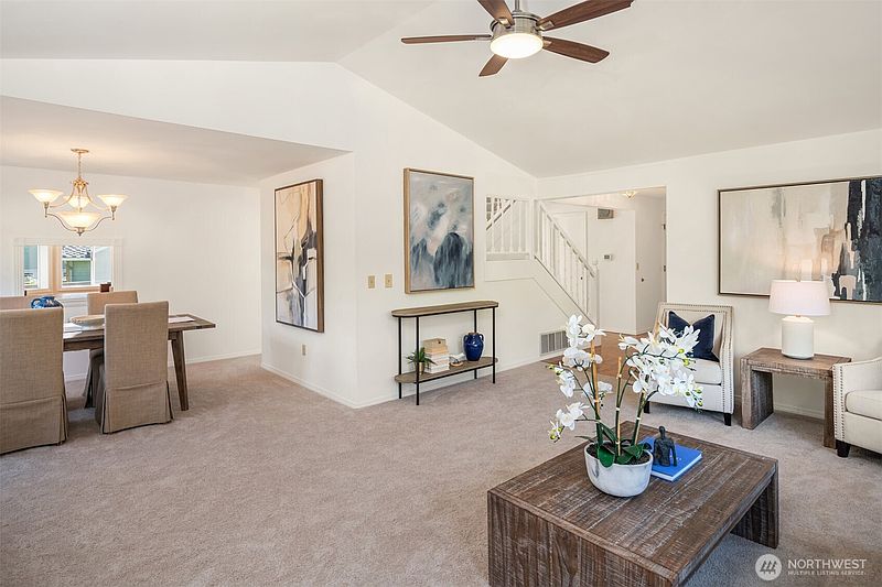5th image of 4230 205 Place NE