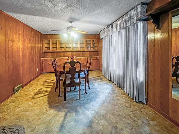 5th image of 516 Park Ave