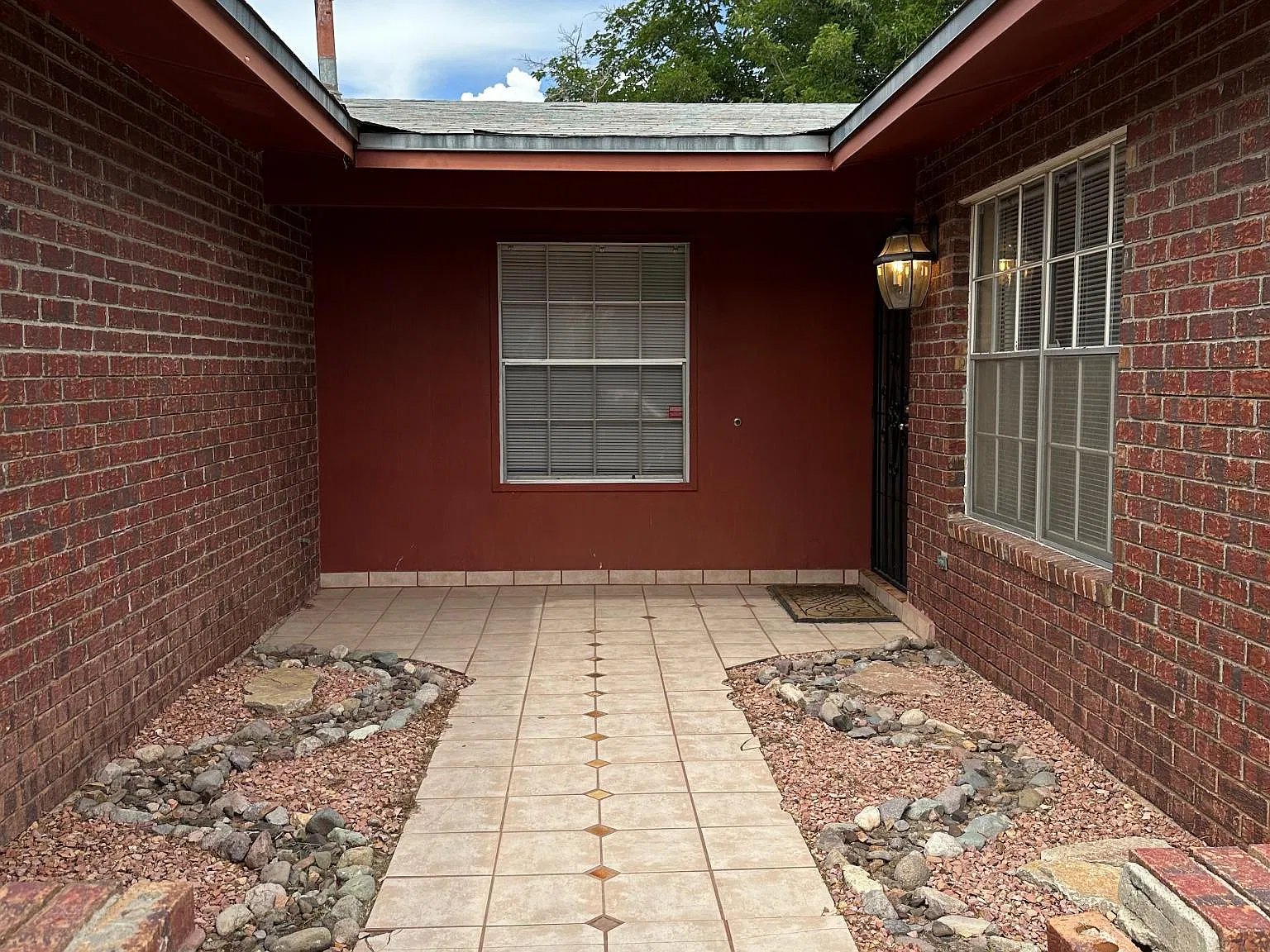 3123 Enchanted Dr — Photo 2