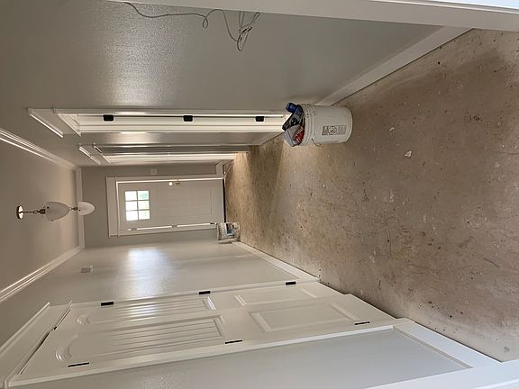 3rd image of 1002 Gregory Dr