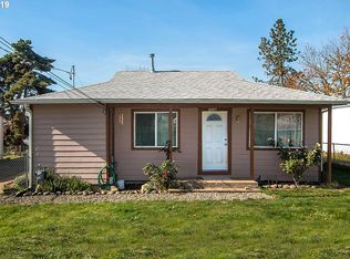 1636 NE Jacobson St, Roseburg, OR 97470