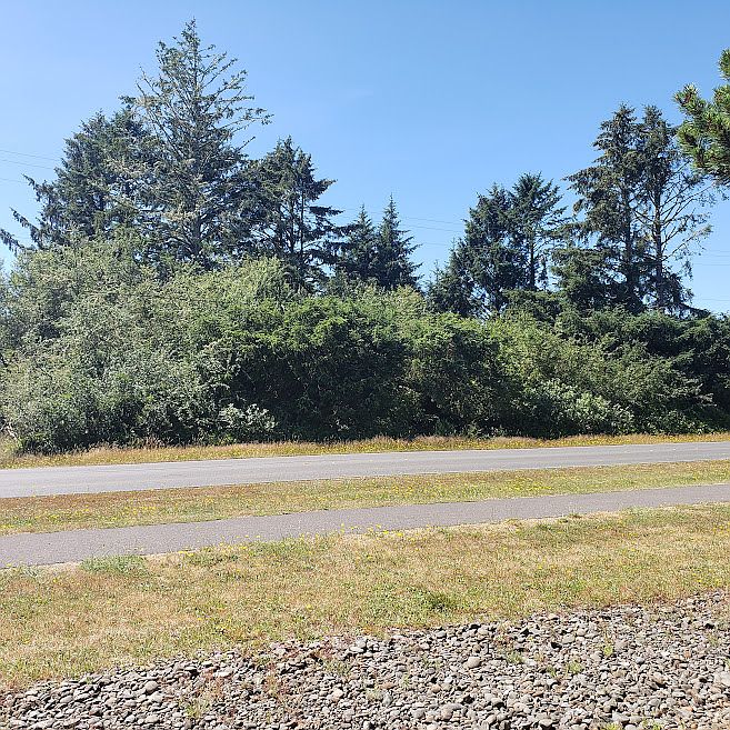 1st image of 241 Canal Dr SE