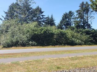241 Canal Dr SE, Ocean Shores, WA 98569