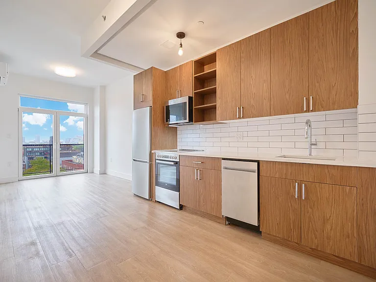 82 4th Ave #8B — Photo 6