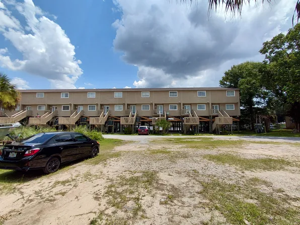 9219 Gulf Beach Hwy, Pensacola, FL