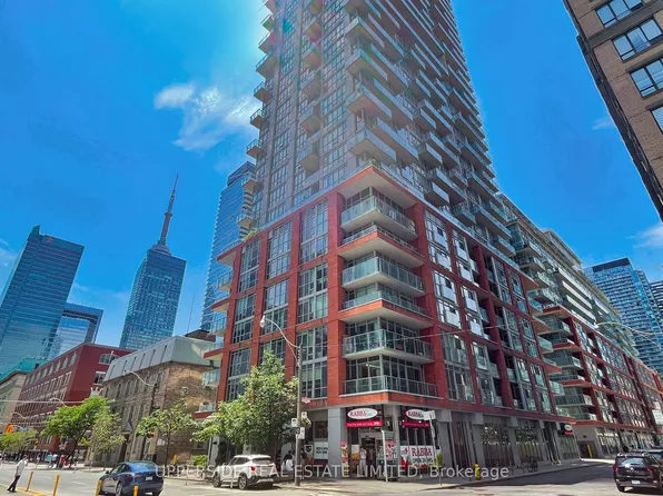 126 Simcoe St #607, Toronto, ON M5H 4E6