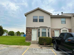 1708 SW Parkridge Dr, Blue Springs, MO 64015