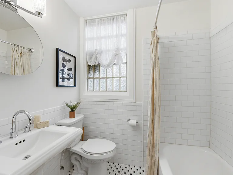 29 S State St #106 — Photo 23