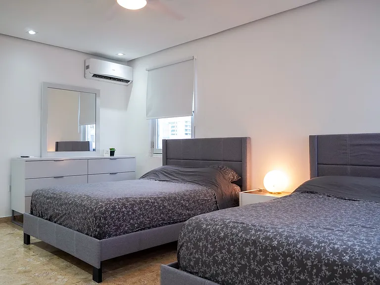 15 Calle Marseilles #6E — Photo 12
