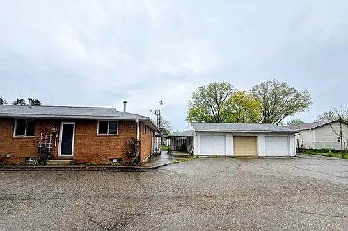 245 Kennedy St Photo 1