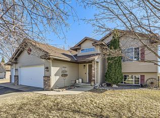 102 Roberts Ct, Buffalo, MN 55313