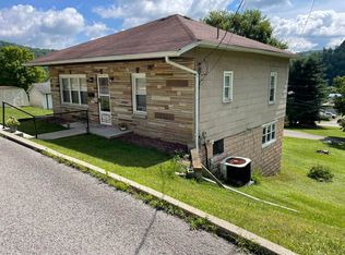80 Locust Ave, Philippi, WV 26416