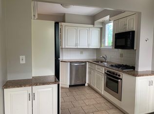 3507 203rd St FLOOR 3, Bayside, NY 11361