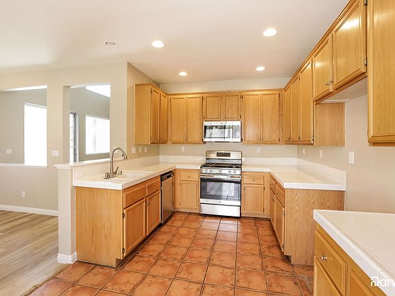 3rd image of 1761 Park Mesa Ln