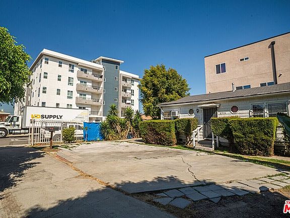 5th image of 6526 1/2 Brynhurst Ave