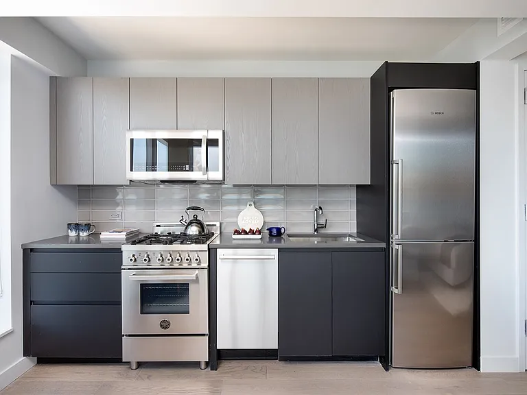 416 Kent Ave #421 — Photo 4