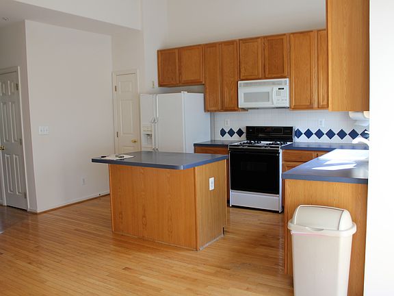 Kitchen with 12 foot ceiling