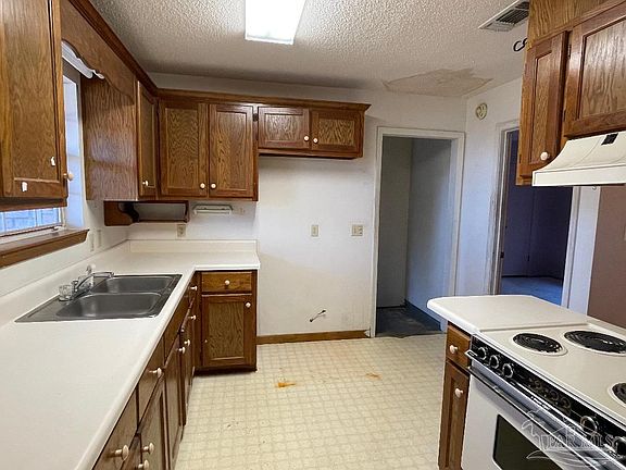 5th image of 4228 William Dr